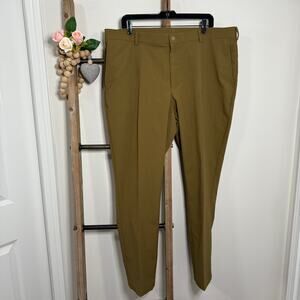 Roundtree and Yorke Performance Brown Dress Pants Size 40x30